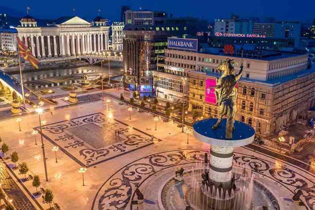 New Modern Rooftop Apartment-Free Private Parking Скоп'є Екстер'єр фото