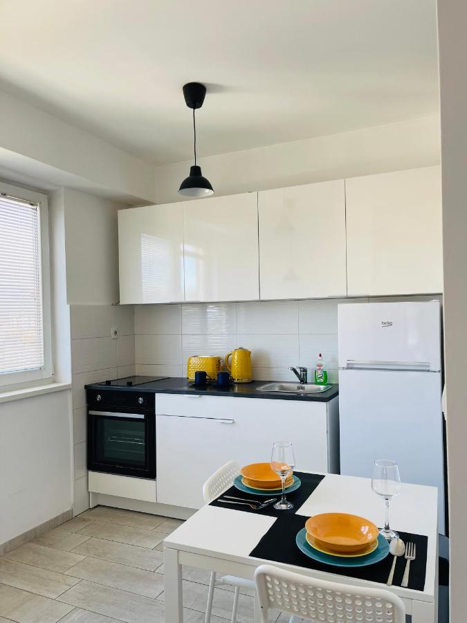 New Modern Rooftop Apartment-Free Private Parking Скоп'є Екстер'єр фото